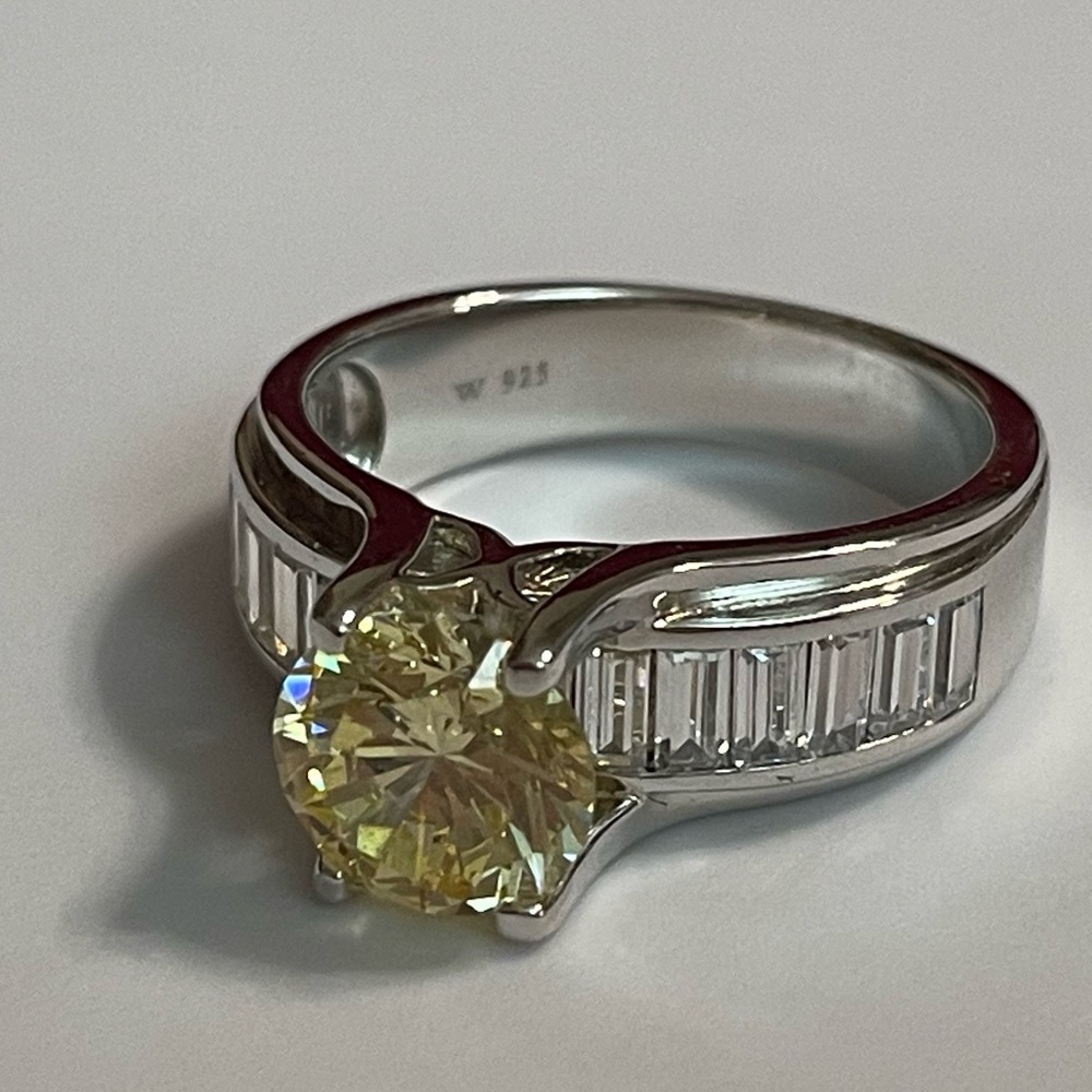 Yellow CZ wedding ring - Picture 5 of 7